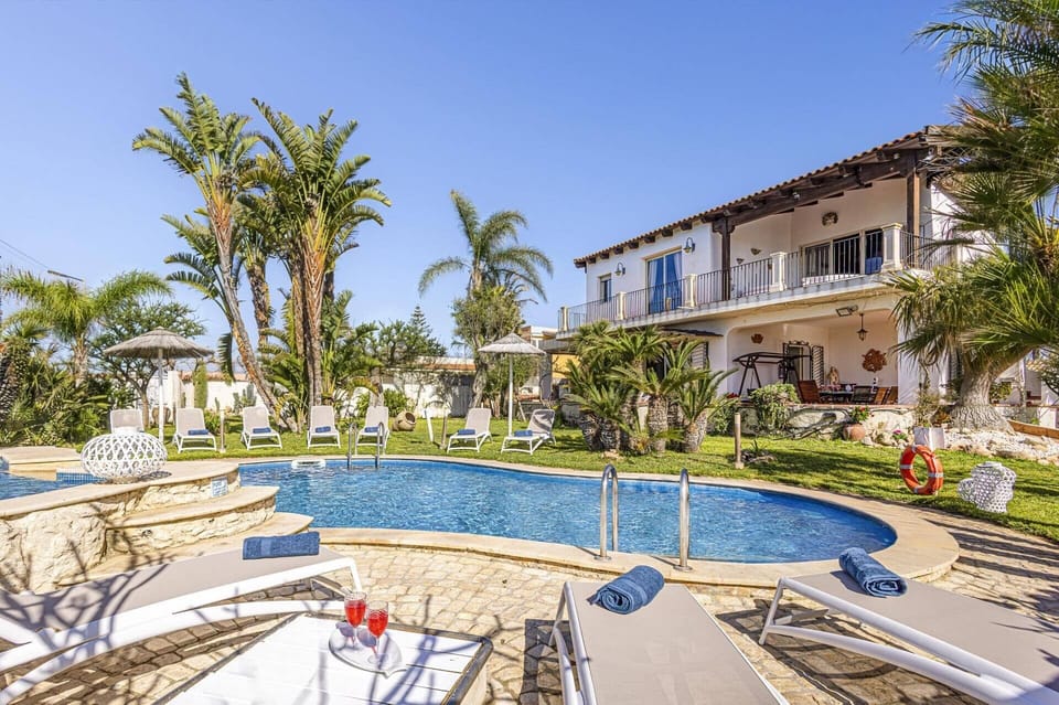 Villa Nautilus image