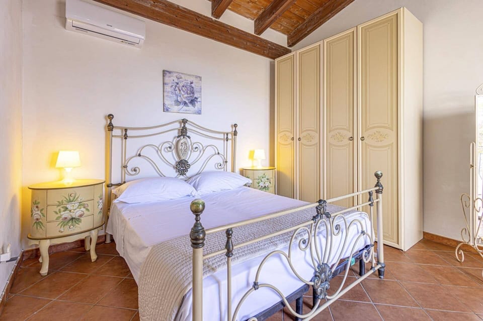Villa Nautilus image