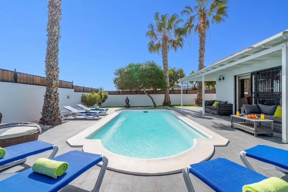 Villa Leona Carmen image