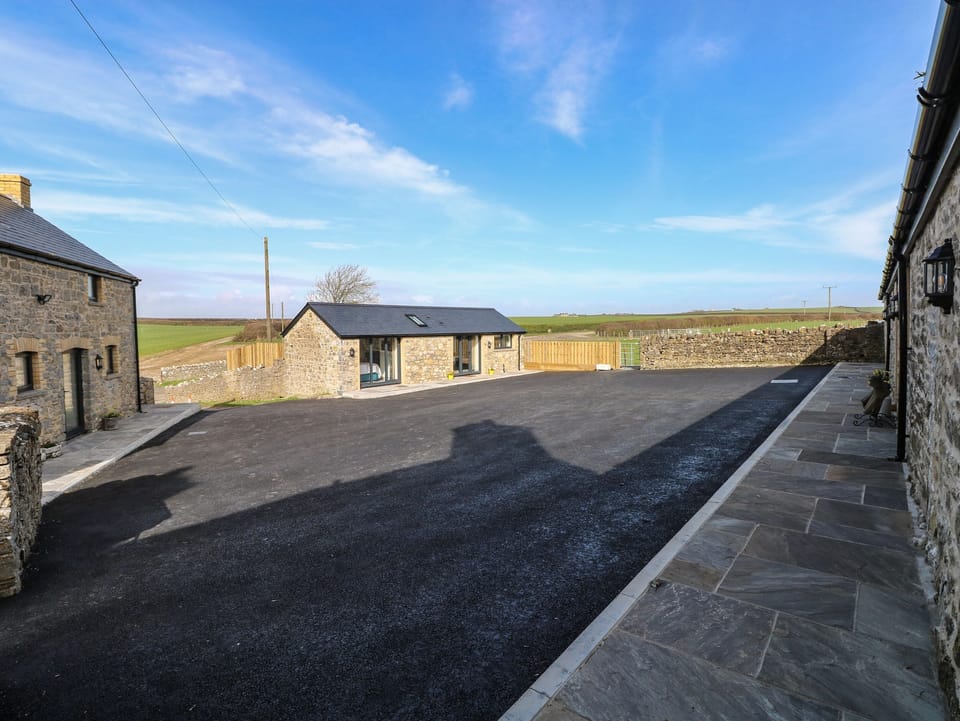 Cottage | Property grounds