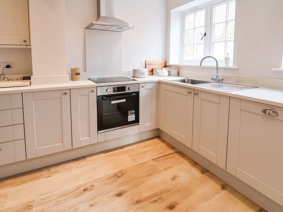 Fridge, dishwasher, electric kettle, toaster