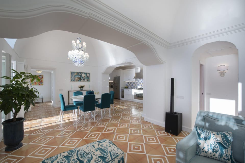 Villa | 3 bedrooms, desk