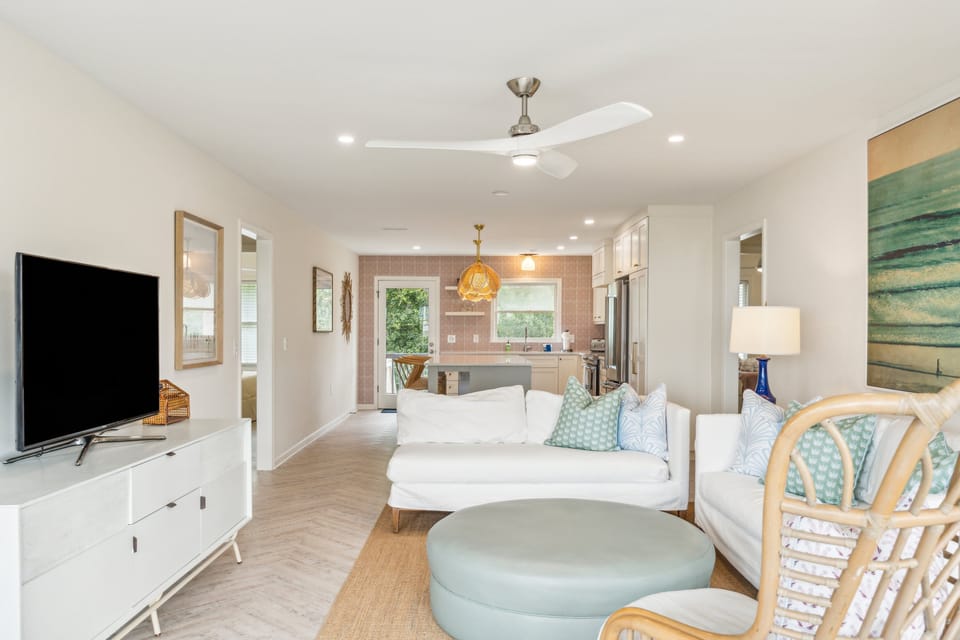 Open Floorplan Living Room & Kitchen