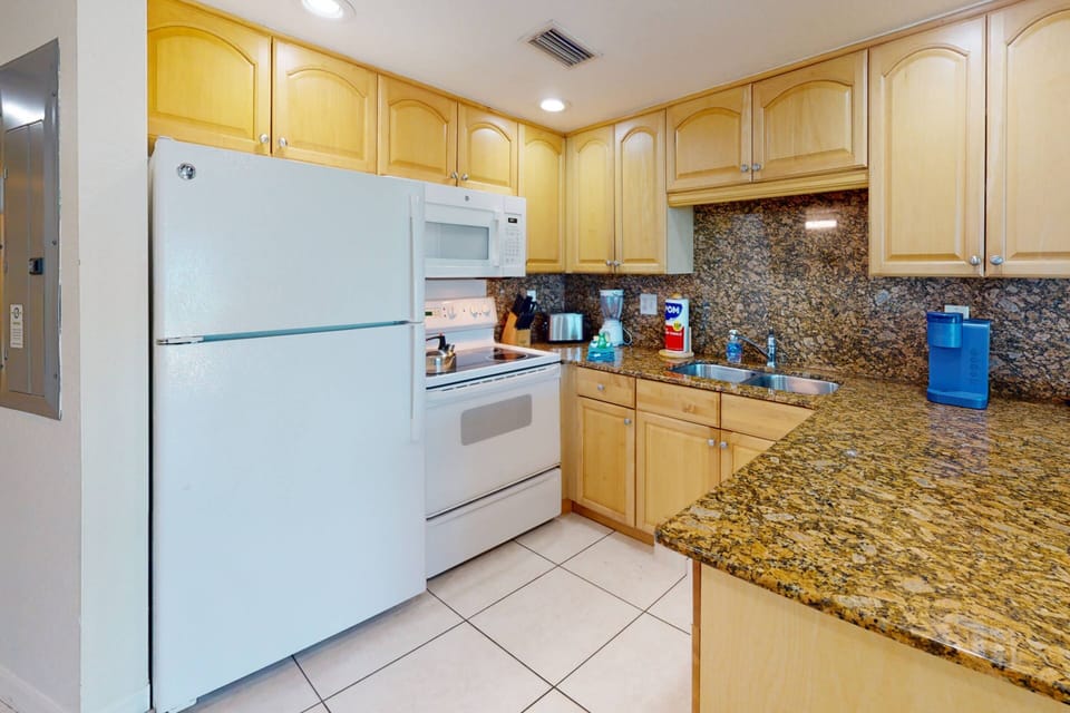 Full Kitchen, Equipped for All Meal Preparation. Starter Kit Provided.