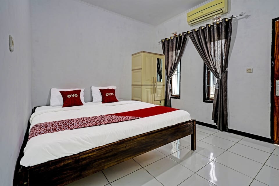 Standard Double Room | Desk, laptop workspace, free WiFi, bed sheets