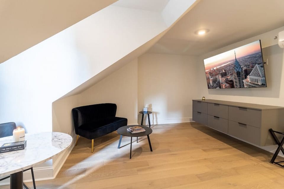 Cozy Modern Loft with City Views & Plush Comfort