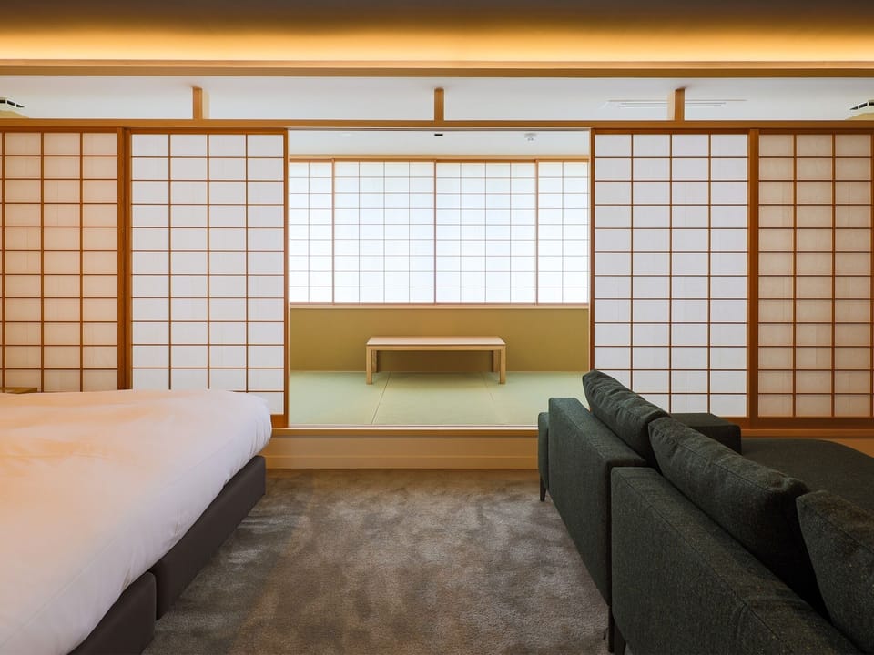 ・[Premium Suite King example] Relax on the tatami mats and have a good night's sleep on the bed