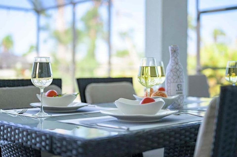 Al Fresco Dining