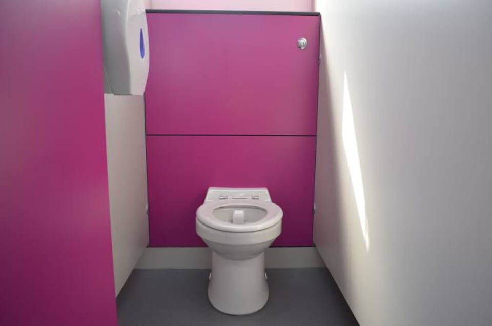 Deluxe Double Room | Bathroom | Shower, rainfall showerhead, free toiletries, bathrobes