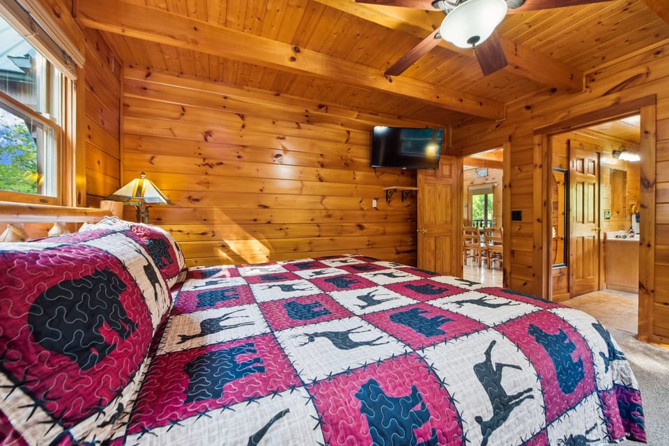 Cabin, 3 Bedrooms | 3 bedrooms, WiFi (free)