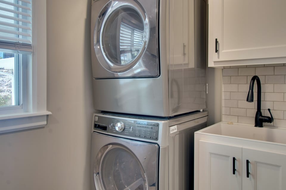 In-Unit Laundry | Main Floor