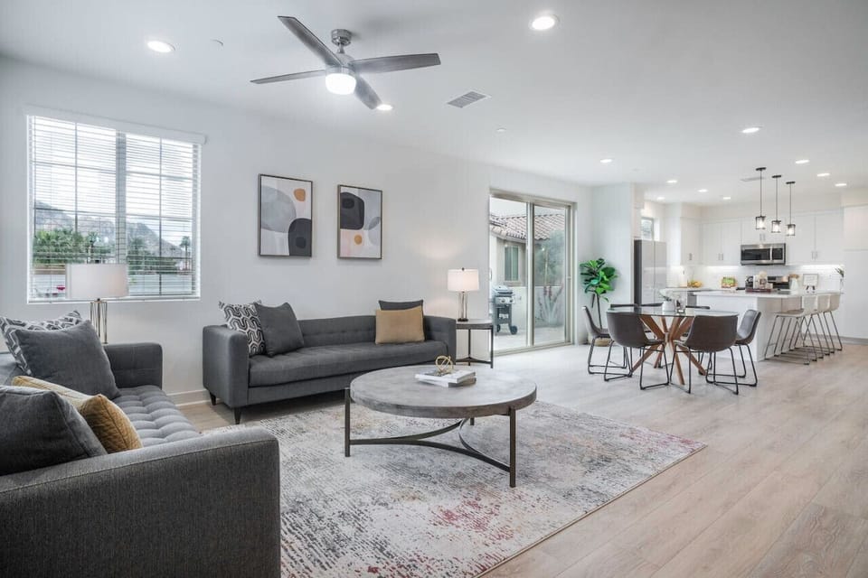 Open living, dining & kitchen space w/ cozy seating & bright natural light