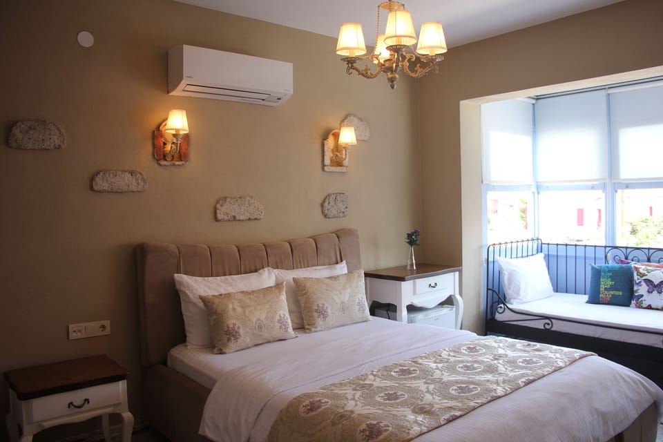 Family Quadruple Room, Multiple Beds | Premium bedding, Select Comfort beds, minibar, laptop workspace