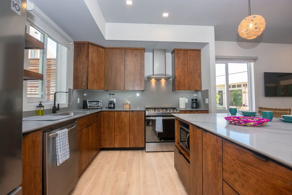 Well stocked kitchen perfect for the chef in your group