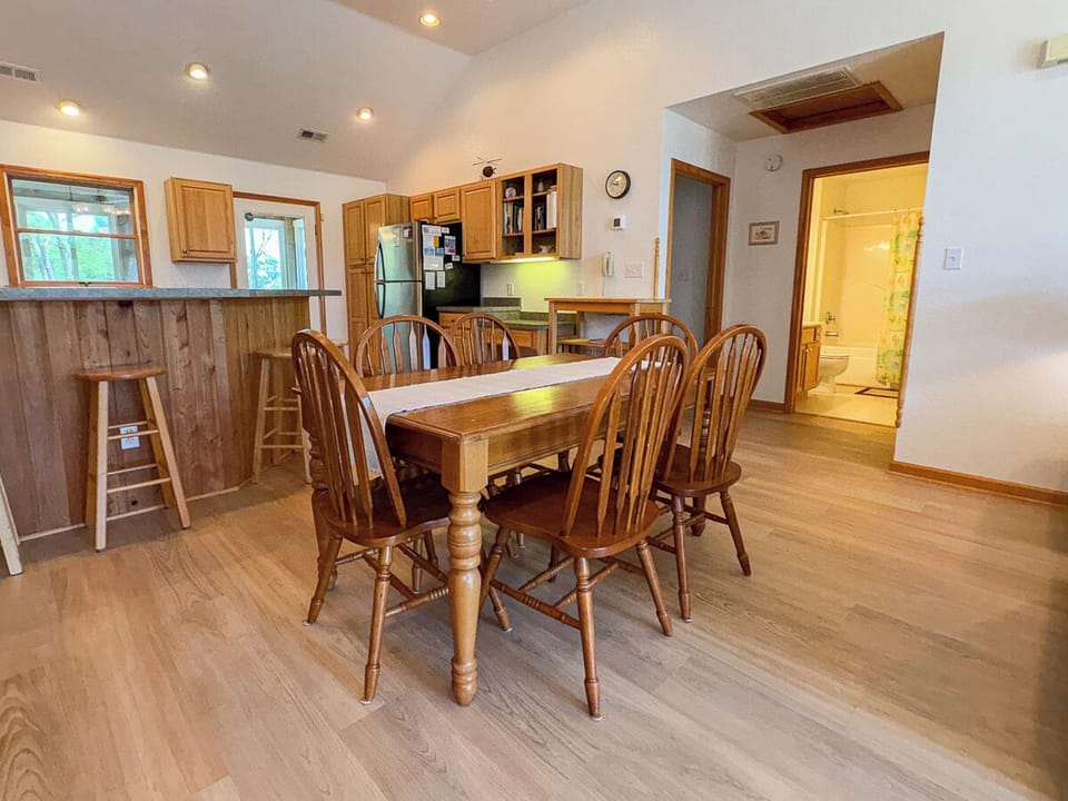 Dining Area 2025