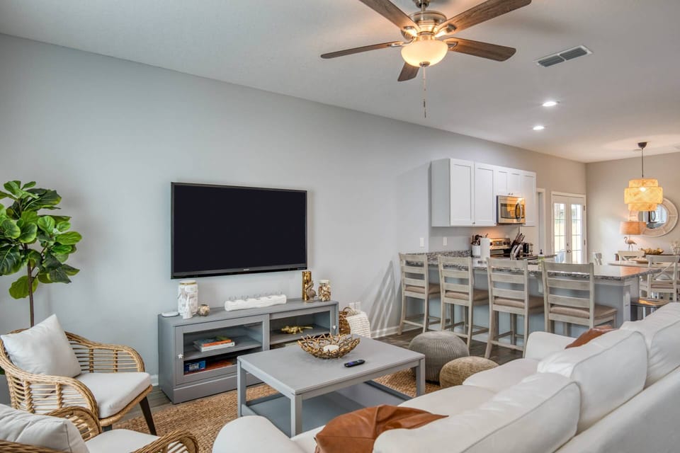 Yellow Palms is thoughtfully furnished to maximize convenience and comfort for the whole family.