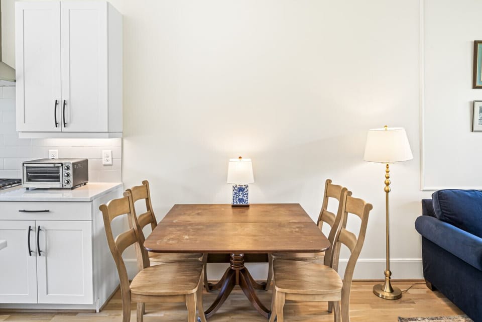 dining room table seating for 4