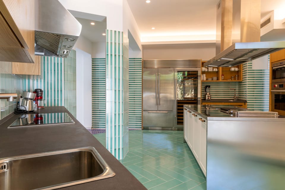 House, Smoking | 12 bedrooms