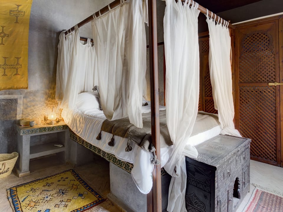 Comfort Double Room Rumi | Free WiFi, bed sheets