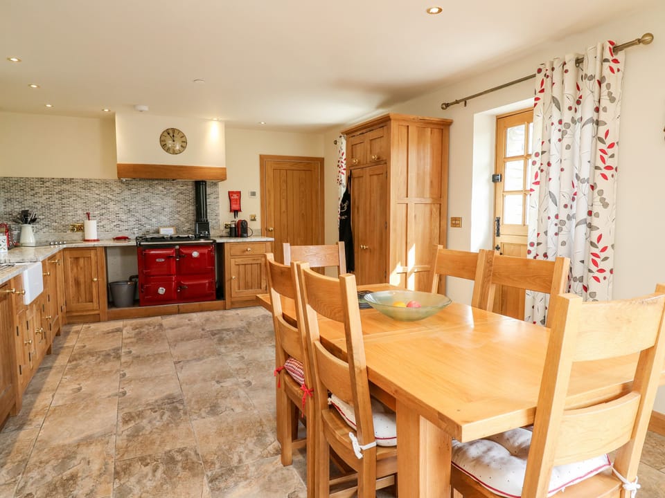 Cottage | Interior