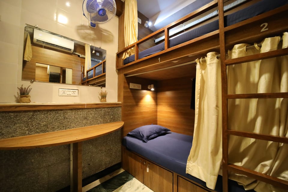 Deluxe Shared Dormitory, Mixed Dorm, Non Smoking | Free WiFi, bed sheets