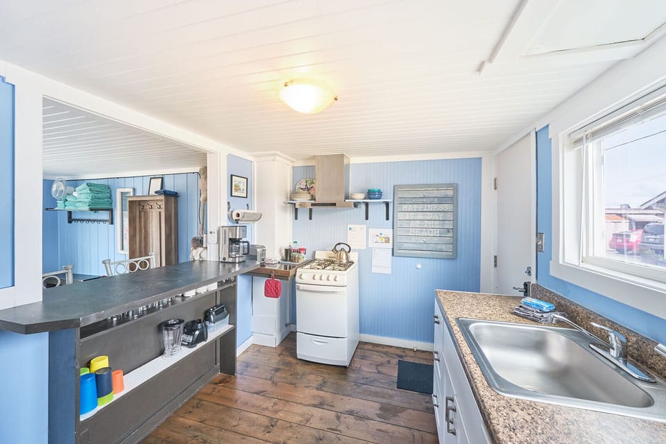The kitchen fully stocked for all your cooking needs