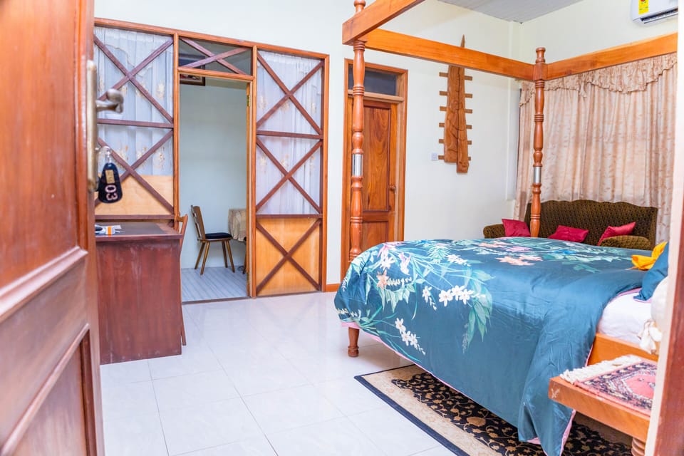 Deluxe Double Room, 1 Bedroom | Desk, laptop workspace, blackout drapes, iron/ironing board (on request)