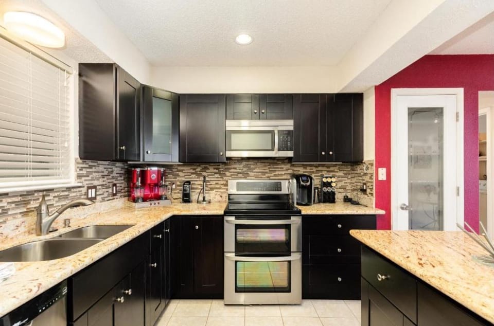Kitchen Area (appliances)