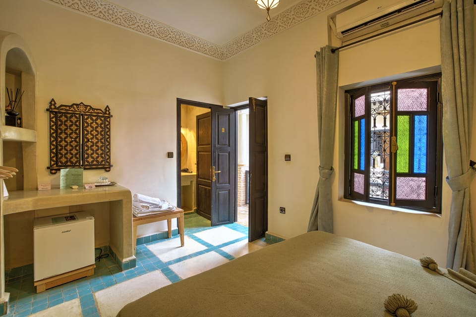 Standard Double Room | Minibar, in-room safe, individually decorated, individually furnished