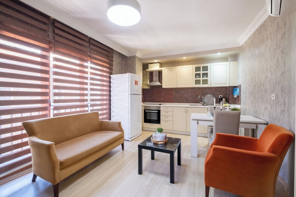 Economy Suite | Premium bedding, memory foam beds, minibar, in-room safe