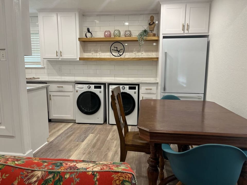 Kitchen/Dining