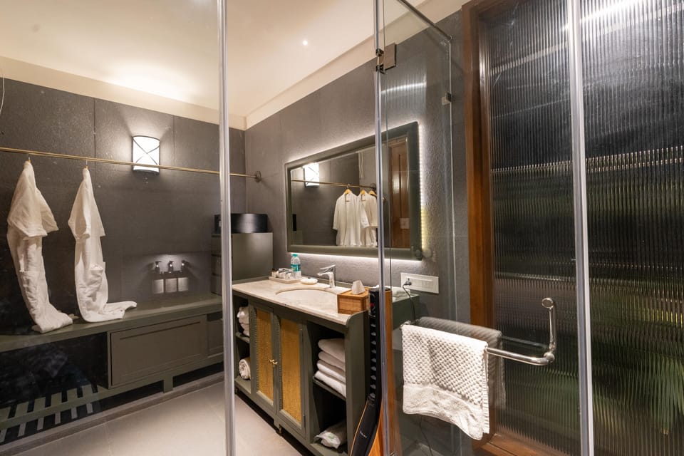Shower, free toiletries, hair dryer, bathrobes