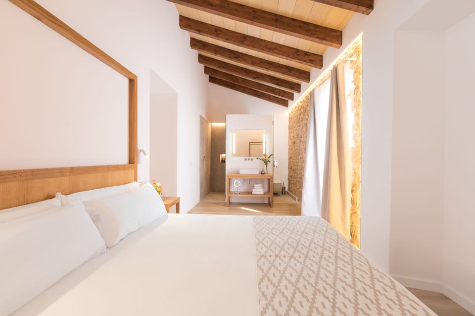 Superior Double Room | Egyptian cotton sheets, premium bedding, minibar, in-room safe