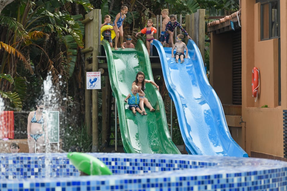 2 outdoor pools