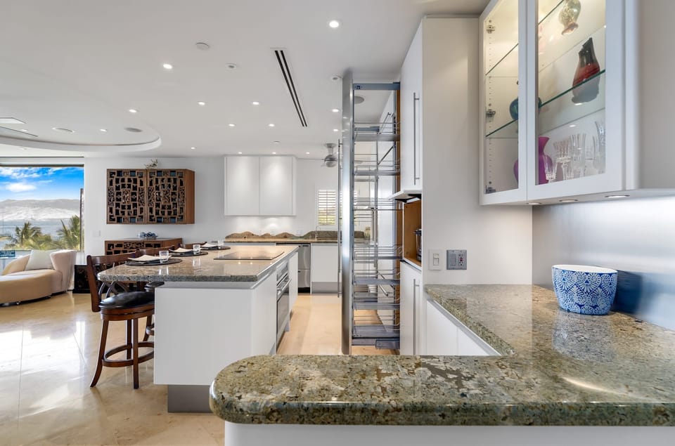 Condo, 1 Bedroom | Private kitchen | Coffee/tea maker, fridge, oven, dishwasher