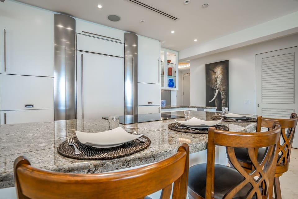 Condo, 1 Bedroom | Dining