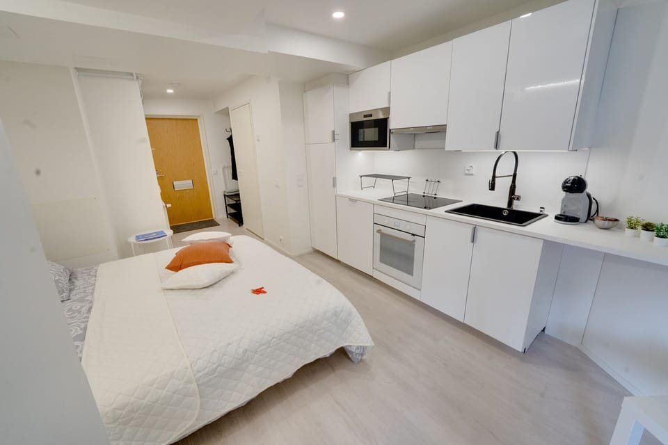 Bedroom (2)