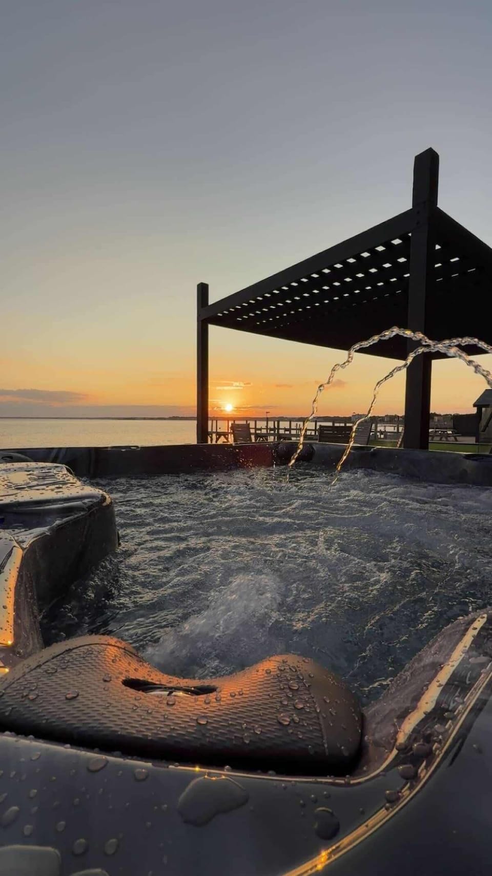 Jacuzzi open year-round. (available for a fee)