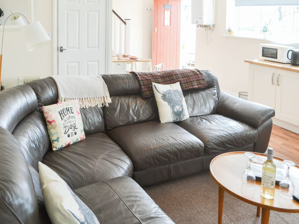 Living area | Swan&rsquo;s Nest - Black Swan Cottages, Belford