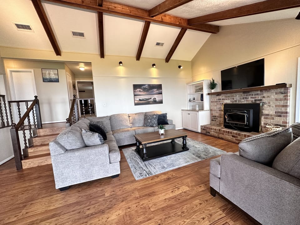 Plenty of space for the entire family to gather in family room.