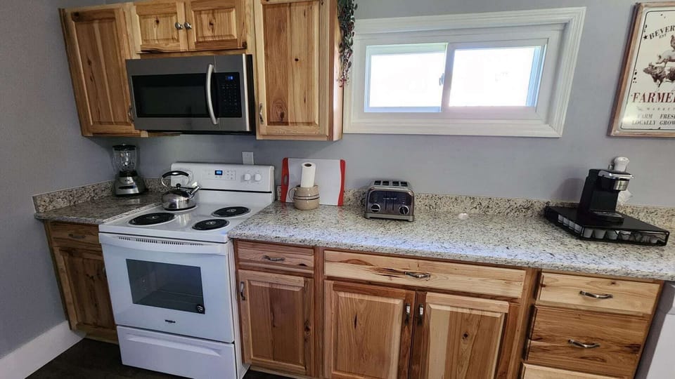 Mountain Point of View Cottage (716)