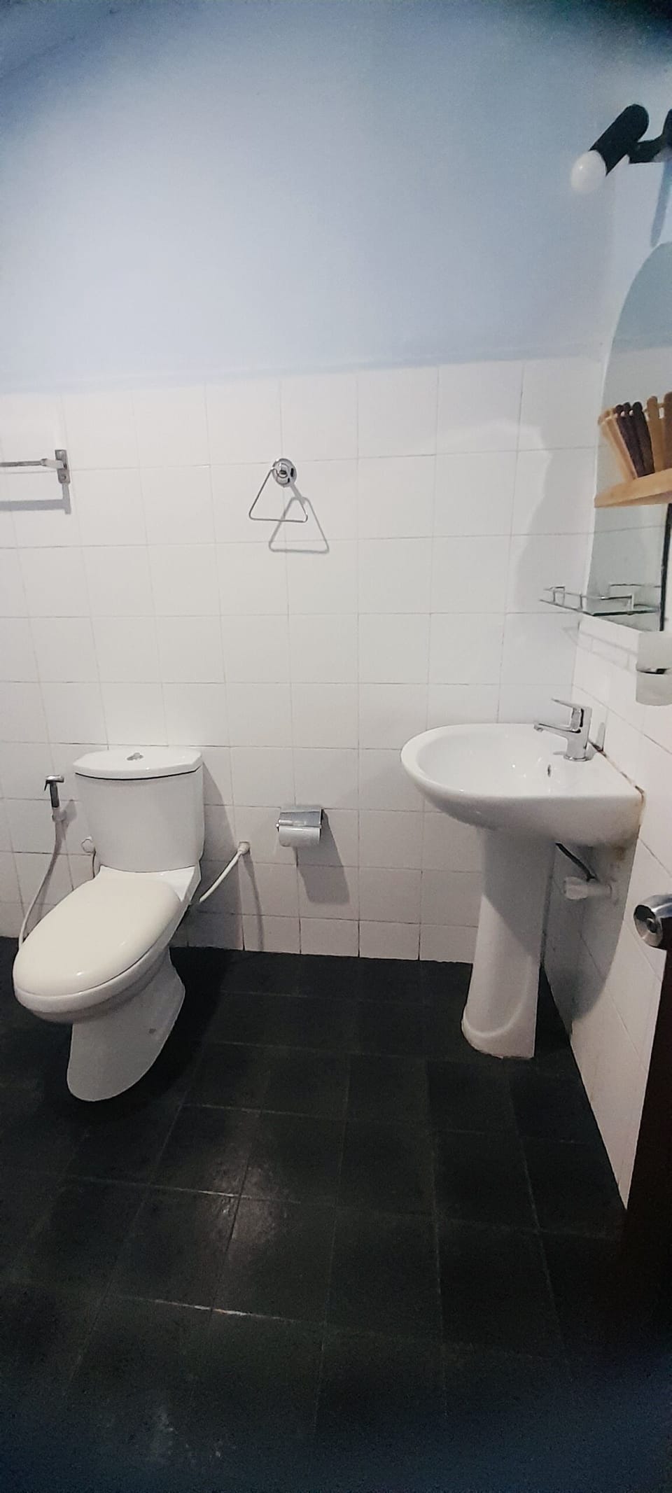 Shower, towels, soap, shampoo