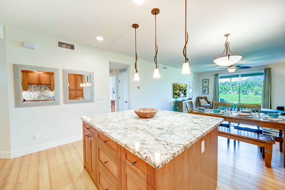 Condo, 3 Bedrooms | Private kitchen | Coffee/tea maker, fridge, oven, toaster