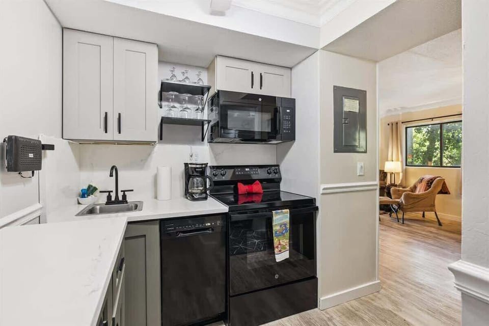 Kitchen Retreat: Modern amenities, sleek designs, and just steps from adventure in Gatlinburg!