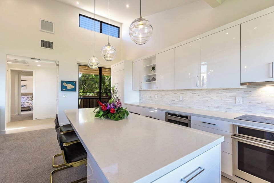 Bright, Open and Inviting!