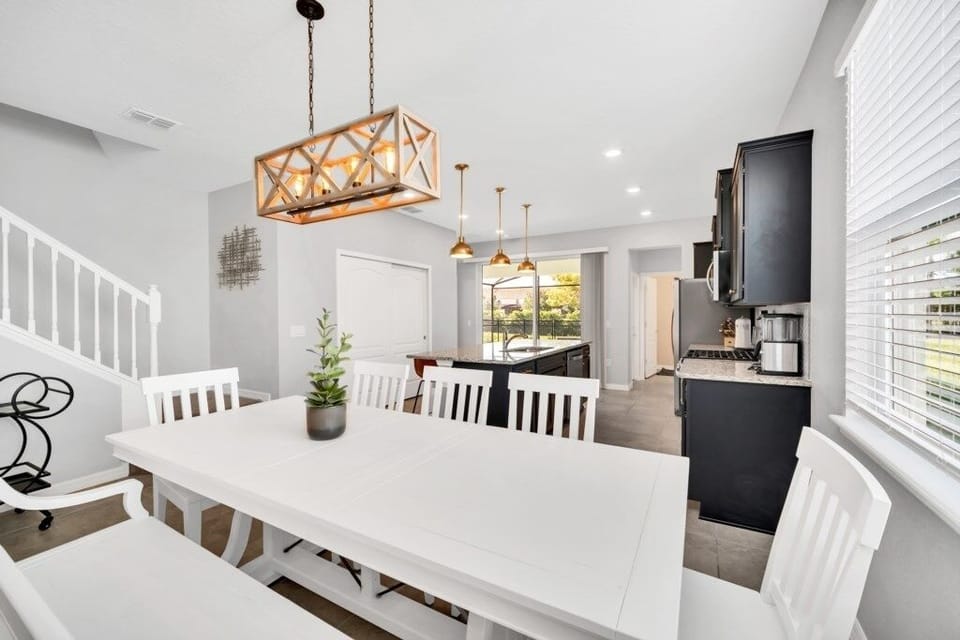 Villa, 5 Bedrooms | Dining