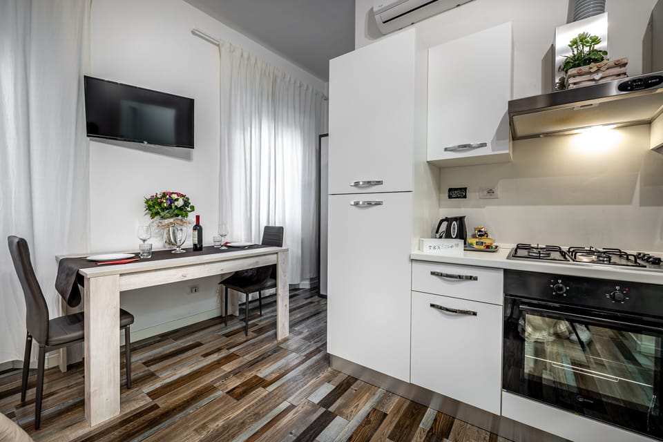 Standard Studio | Private kitchen | Electric kettle