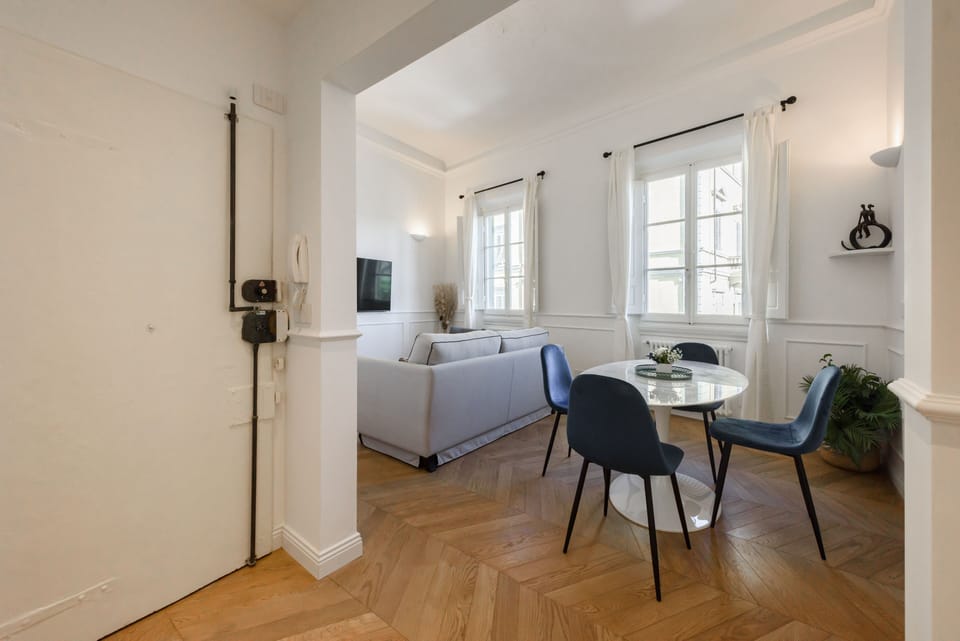 Luxury Apartment | Living area | 40-inch flat-screen TV with digital channels, TV