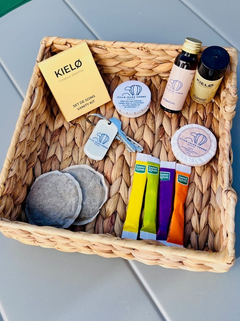Bathroom amenities