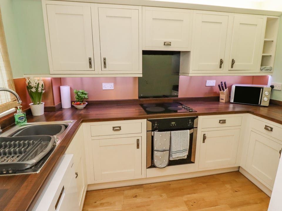 Fridge, dishwasher, electric kettle, toaster